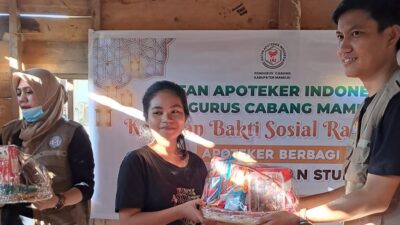 Upaya Turunkan Angka Stunting, PC IAI Mamuju Lakukan Edukasi dan Pembagian Tablet Tambah Darah