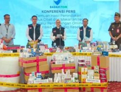 Catut Nama Apotek, Akun Online Jual Produk Ilegal