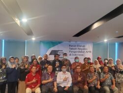 BPOM, IAI, Pusat Penelitian Kesehatan UI, dan Para Stakeholder Diskusi Telaah Regulasi Terkait Resistensi Antimikroba (AMR) 14 BPOM, IAI, Pusat Penelitian Kesehatan UI, dan Para Stakeholder Diskusi Telaah Regulasi Terkait Resistensi Antimikroba (AMR)
