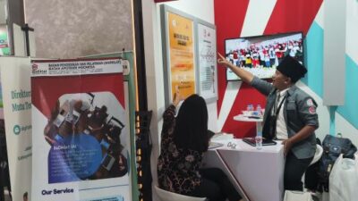 IAI selalu di Hati: Semarak Booth Pameran PP IAI di Acara PIT dan Mukernas Hisfarsi di Jawa Tengah