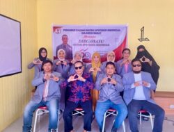 Apoteker Indonesia Segenap Hati Dedikasikan Diri untuk Kesehatan Indonesia 12 Apoteker Indonesia Segenap Hati Dedikasikan Diri untuk Kesehatan Indonesia