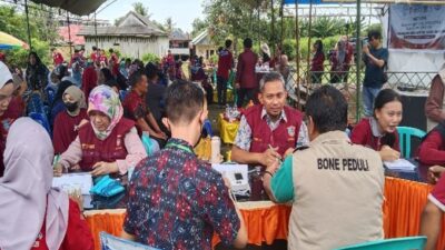 Universitas Almarisah Madani Gelar Bakti Sosial  Pemeriksaan Kesehatan  Kolaborasi PD IAI Sulsel di Bone