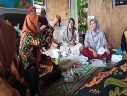 Dosen Farmasi Poltekkes Kemenkes Bengkulu Ajarkan Pengelolaan Obat Rumah Tangga pada Kader PKK Padang Harapan 9 Dosen Farmasi Poltekkes Kemenkes Bengkulu Ajarkan Pengelolaan Obat Rumah Tangga pada Kader PKK Padang Harapan