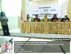 Talkshow “Generasi Sehat, Generasi Herbal” Meriahkan World Pharmacist Day di SMA Negeri 19 Surabaya 19 Talkshow “Generasi Sehat, Generasi Herbal” Meriahkan World Pharmacist Day di SMA Negeri 19 Surabaya