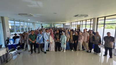 Seminar Nasional Farmasi STIKSAM: Era Kosmetik yang Aman dan Berkelanjutan