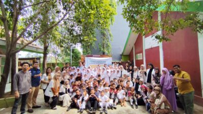 Penyuluhan Bahaya Narkoba: Apoteker Penyuluh Narkoba PD IAI SULSEL dan PSPPA Fakultas Farmasi Unimerz Edukasi Siswa SD dan SMA di Makassar