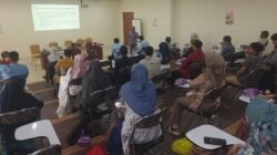 Paparan materi Ketua Umum PP IAI dalam silaturahmi dengan PD IAI Jambi