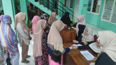 Pasar murah sambut Idul Fitri PC IAI Majene