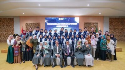 Universitas Mataram Kembali Kukuhkan 21 Apoteker Baru, Bukti Kualitas Dan Komitmen Tingkatkan Layanan Kesehatan NTB 4 Apoteker baru Unram 2