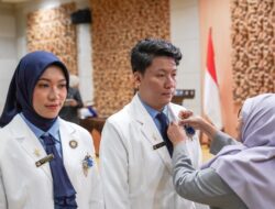 Universitas Mataram Kembali Kukuhkan 21 Apoteker Baru, Bukti Kualitas Dan Komitmen Tingkatkan Layanan Kesehatan NTB