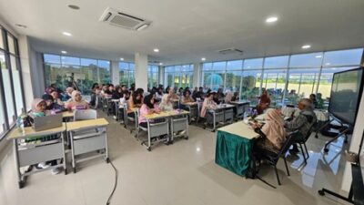Stikes ISFI Banjarmasin Gelar Studi Banding ke Stikes Samarinda untuk Sinergi Penguatan Mutu Pendidikan Kesehatan 5 Studi banding Stikes ISFI Banjarmasin ke Stikes Samarinda 3