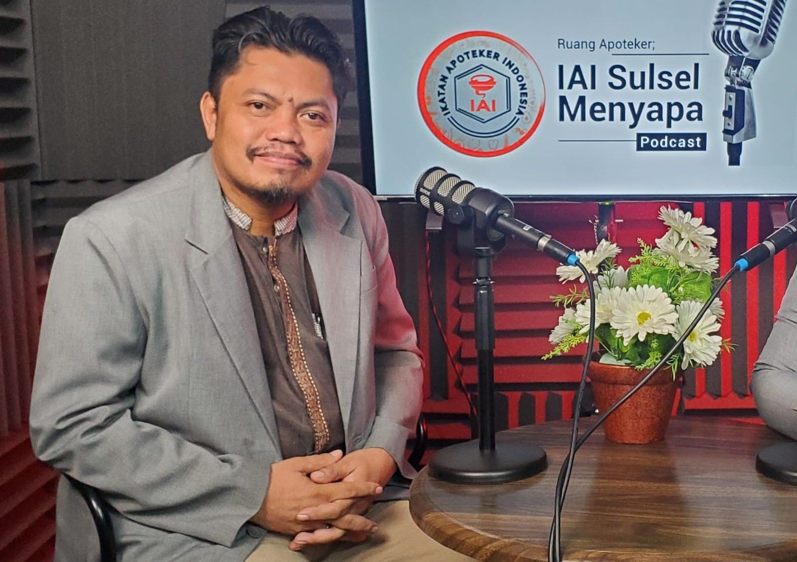 Apt. Andi Alfian Ketua PD IAI Sulawesi Selatan