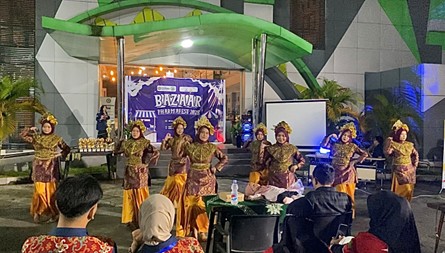 Hiburan Pharmafest UMKT 2025 2