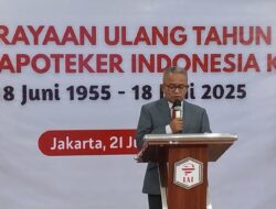 Ketuam Umum PP IAI apt Noffendri Roestam dalam HUT IAI ke 70