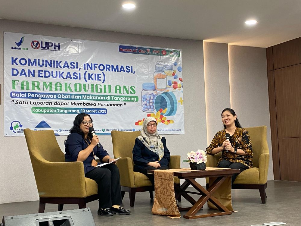 diskusi panel Febbyasi Megawaty